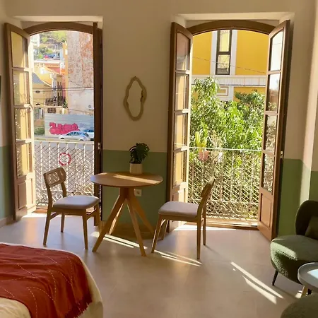 Appartement Nieuw - Kleurrijke Met Frans Balkon *